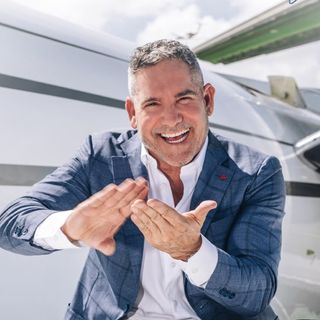 Grant Cardone Net Worth 2023: How He Got Super Rich [Case Study]