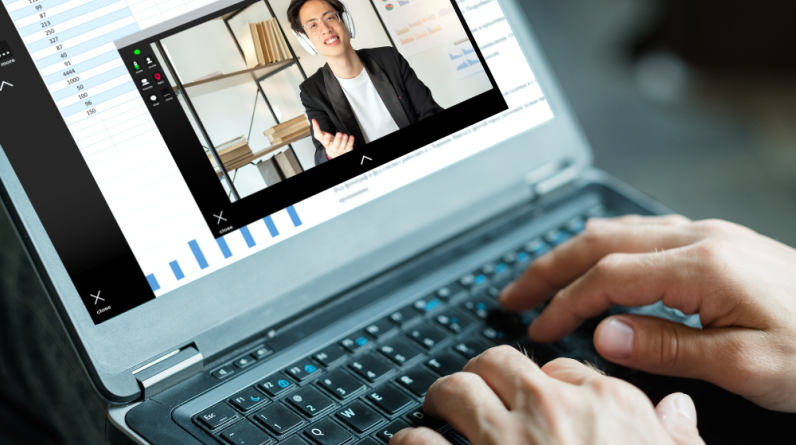 online chat moderator jobs